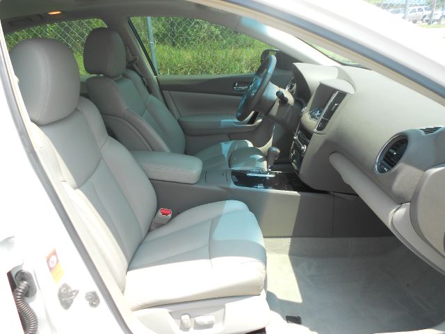 Nissan Maxima 2009 photo 1