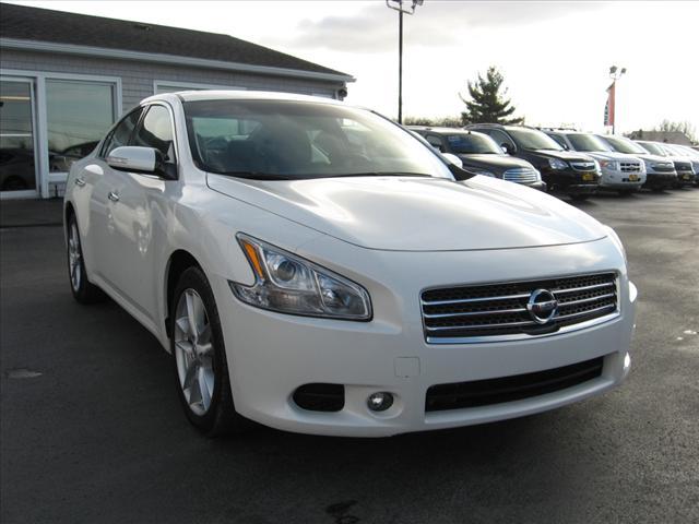 Nissan Maxima Unknown Sedan