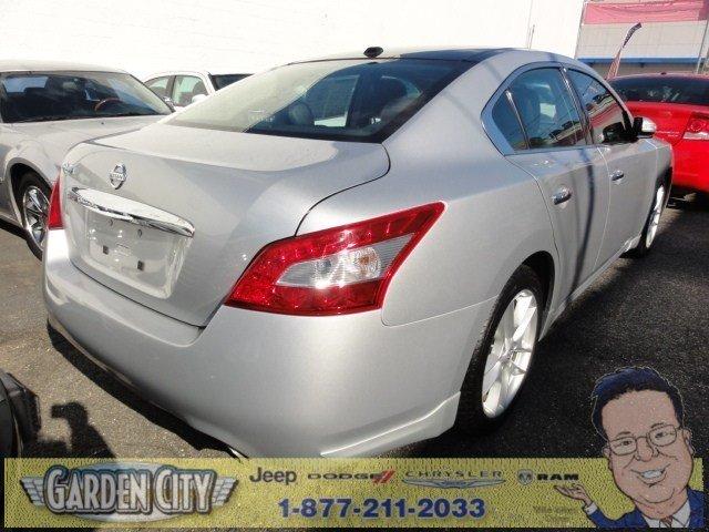 Nissan Maxima Unknown Sedan