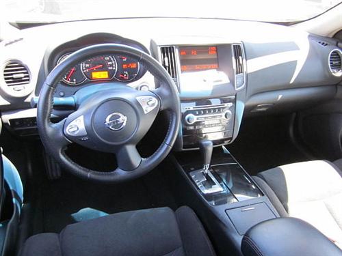 Nissan Maxima 2009 photo 1