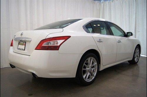 Nissan Maxima 2009 photo 2