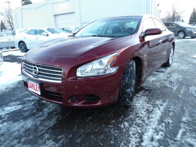 Nissan Maxima E320 4matic AWD Sedan Sedan