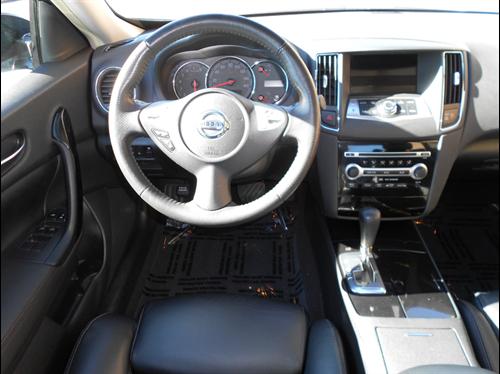 Nissan Maxima 2009 photo 1