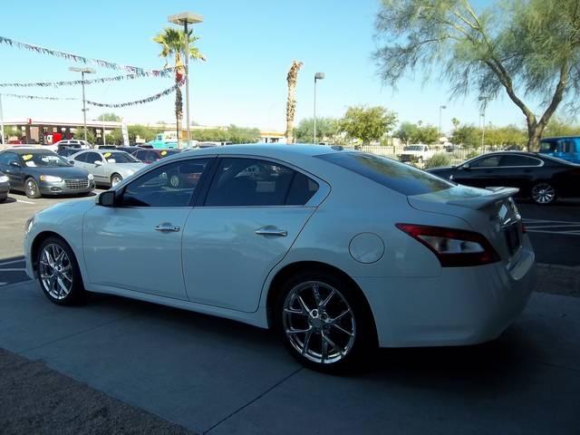 Nissan Maxima 2009 photo 1