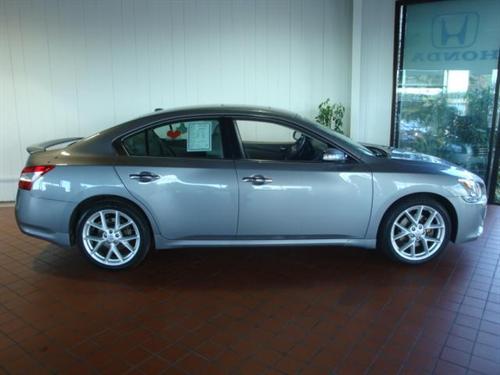 Nissan Maxima 2009 photo 1