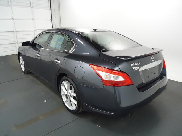 Nissan Maxima 2009 photo 1