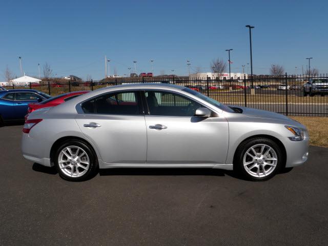 Nissan Maxima 2009 photo 1