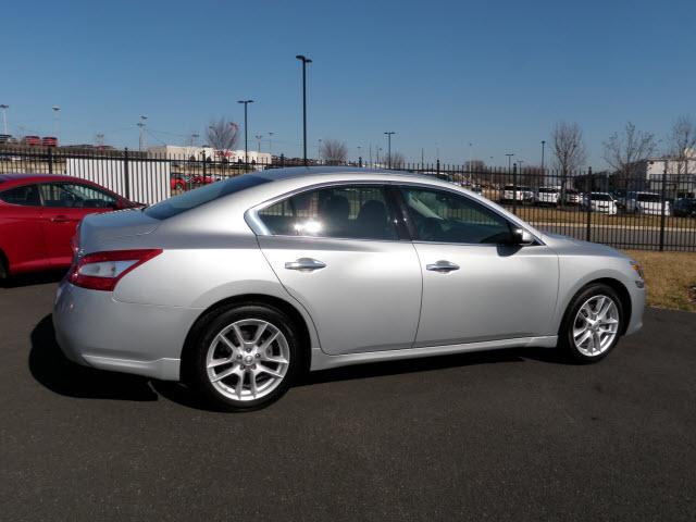 Nissan Maxima 2009 photo 2