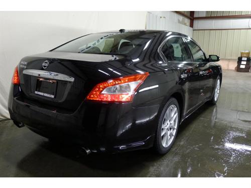 Nissan Maxima 2010 photo 3