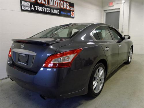 Nissan Maxima 2010 photo 1