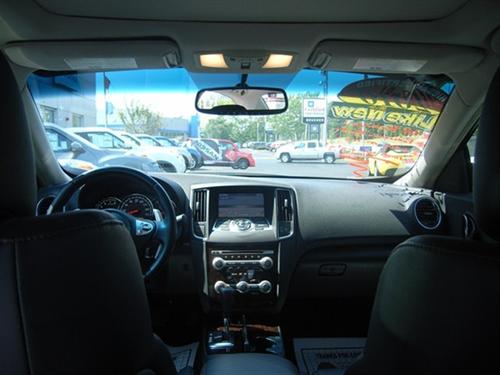 Nissan Maxima 2010 photo 1