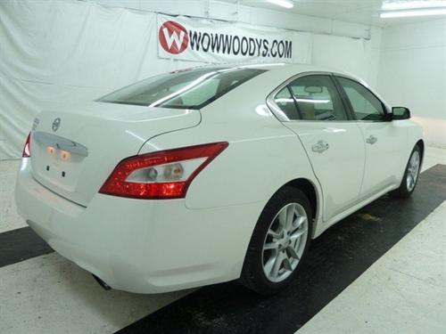 Nissan Maxima 2010 photo 4