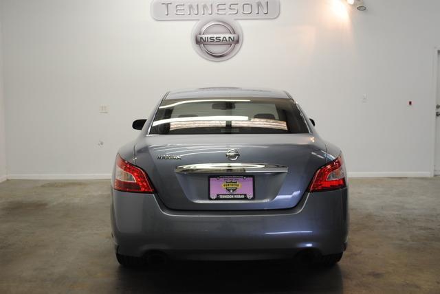 Nissan Maxima 2010 photo 18