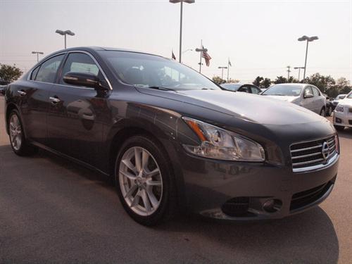 Nissan Maxima 2010 photo 1
