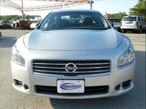Nissan Maxima 2010 photo 1