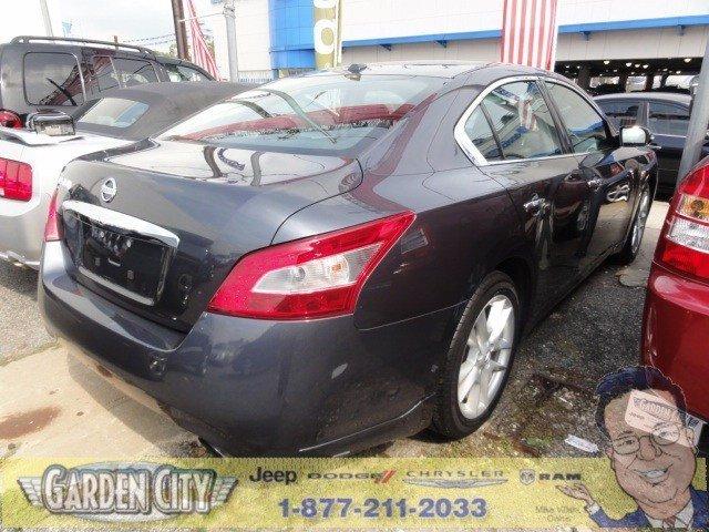 Nissan Maxima 2010 photo 2