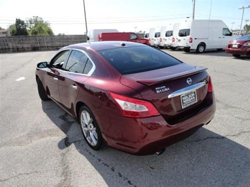 Nissan Maxima 2010 photo 1