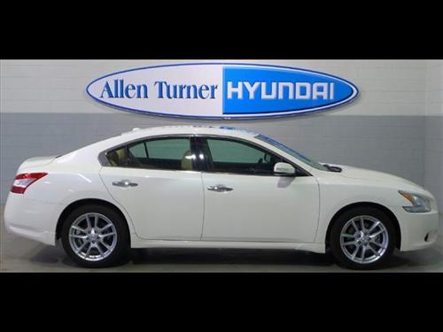 Nissan Maxima 2010 photo 1