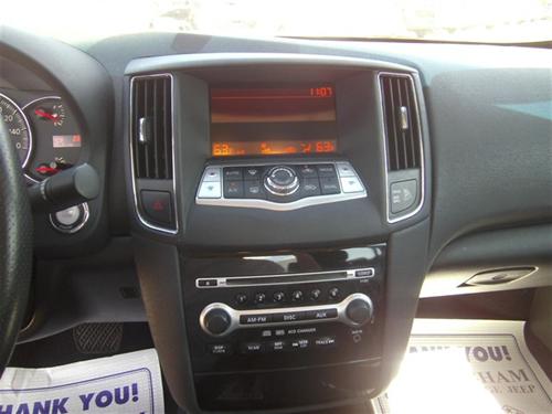 Nissan Maxima 2010 photo 1
