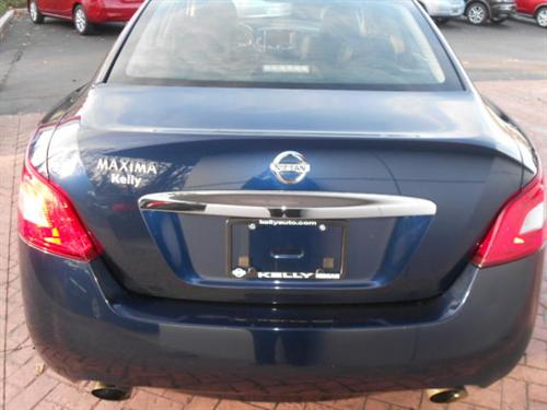 Nissan Maxima 2010 photo 2