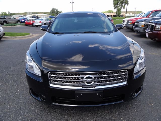 Nissan Maxima 2010 photo 2