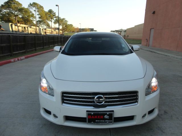 Nissan Maxima 2010 photo 2