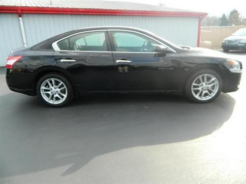 Nissan Maxima 2010 photo 1