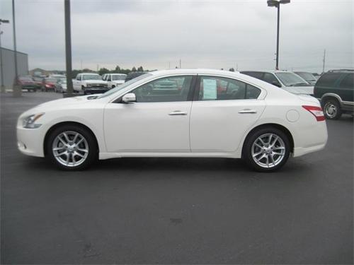 Nissan Maxima XR Other