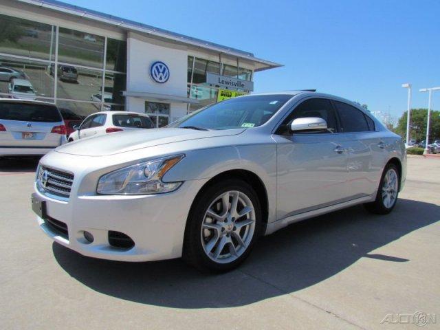 Nissan Maxima Supercab 139 XLT 4WD Sedan