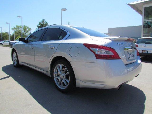Nissan Maxima 2010 photo 2