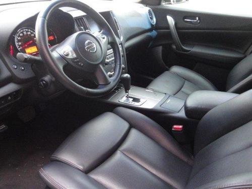 Nissan Maxima 2010 photo 1