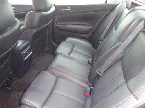Nissan Maxima 2010 photo 2