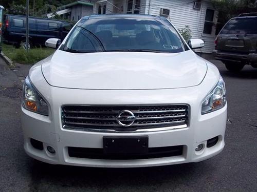 Nissan Maxima 2010 photo 1