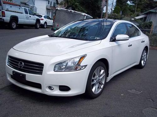 Nissan Maxima 2010 photo 2