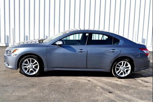Nissan Maxima 2010 photo 1