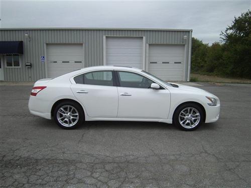 Nissan Maxima 2010 photo 4