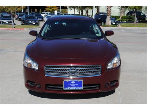 Nissan Maxima 2010 photo 1