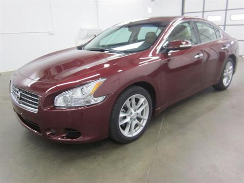 Nissan Maxima 2010 photo 2