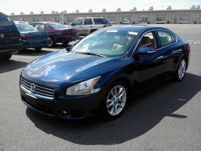 Nissan Maxima 2010 photo 2