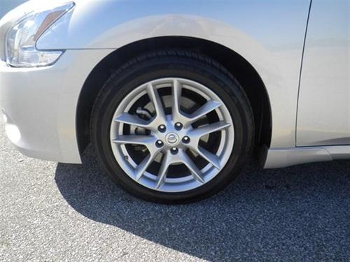 Nissan Maxima XR Other
