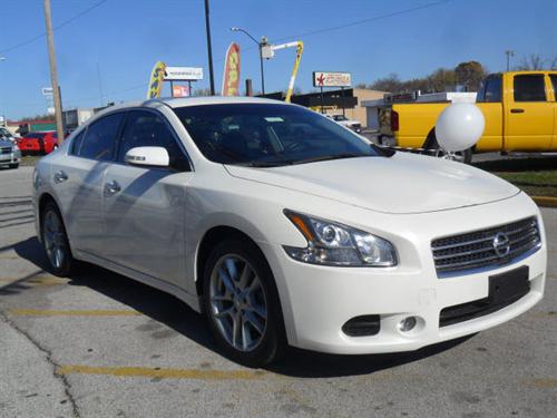 Nissan Maxima 2010 photo 1