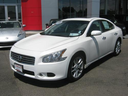Nissan Maxima 2010 photo 2