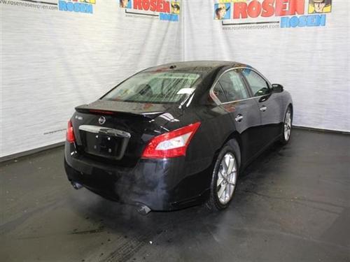 Nissan Maxima 2010 photo 1