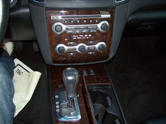 Nissan Maxima 4.6L Eddie Bauer Sedan