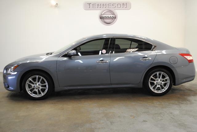 Nissan Maxima 2010 photo 1