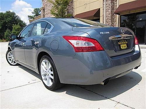 Nissan Maxima 2010 photo 1