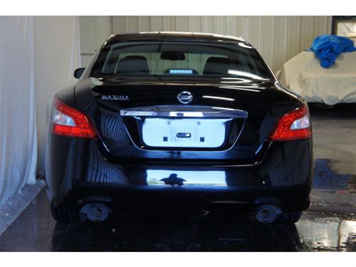 Nissan Maxima 2010 photo 2