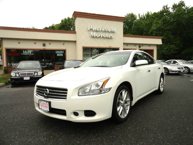 Nissan Maxima 2010 photo 2