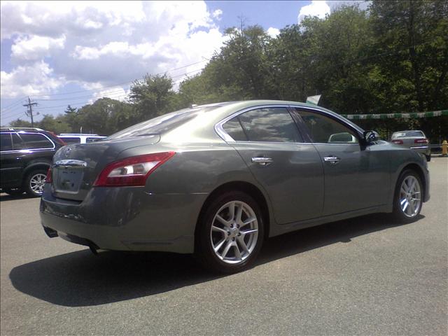 Nissan Maxima 2010 photo 4
