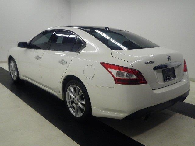 Nissan Maxima 2010 photo 4